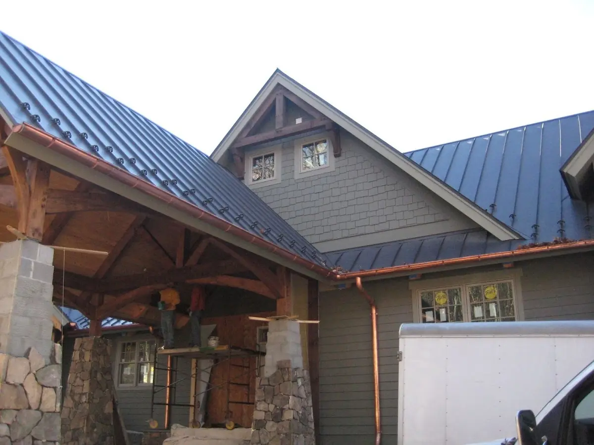Craftsman Roofing team delivering quality roofing work in Coal Run